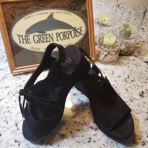 Toetos Black Suede Platform Wedge